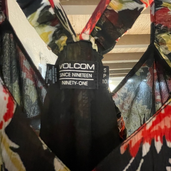 Volcom maxi dress - black with multi color flowers size S - Picture 4 of 4